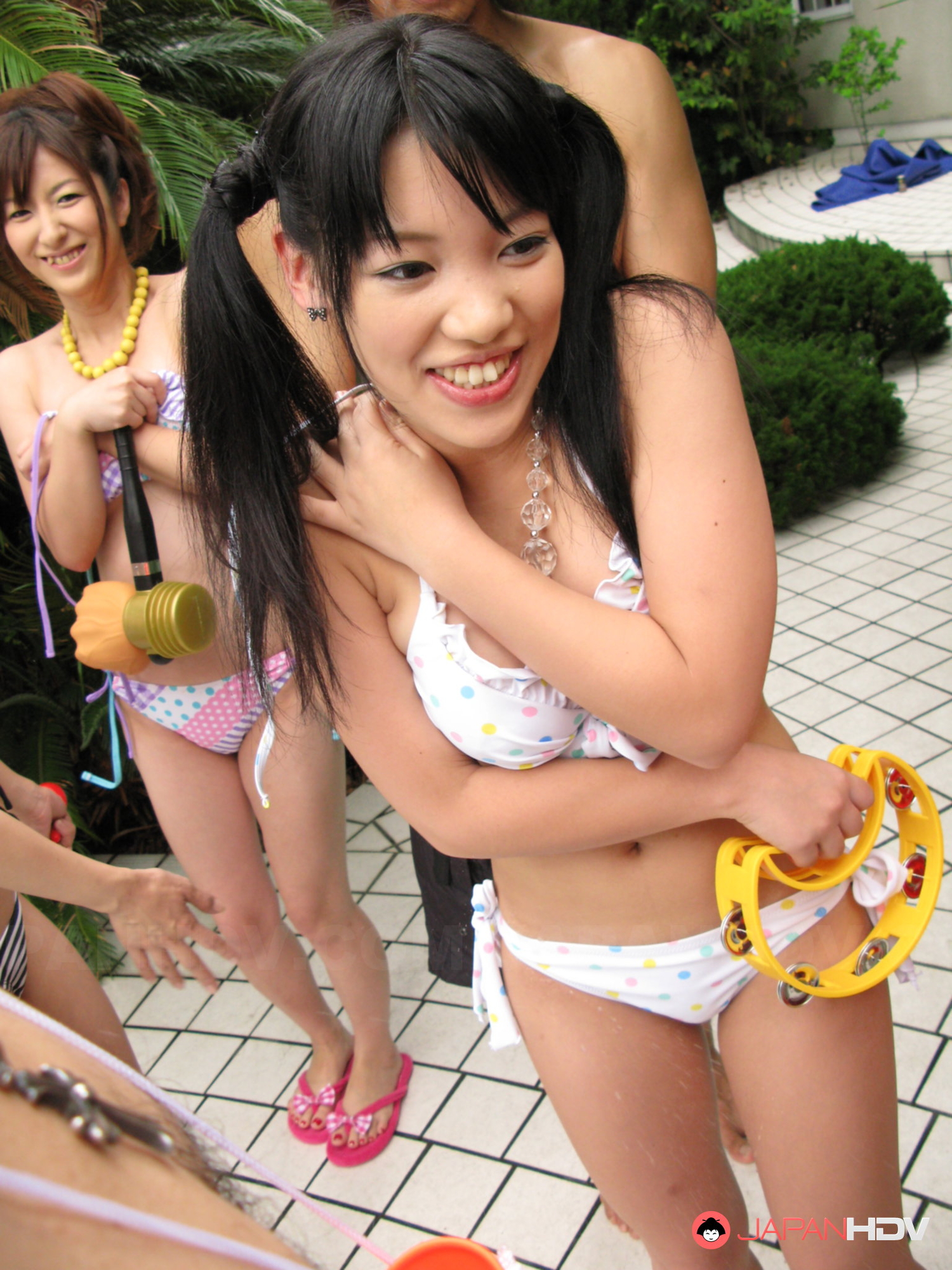 Japanese Nudist Party - Really sexy Japanese pool party